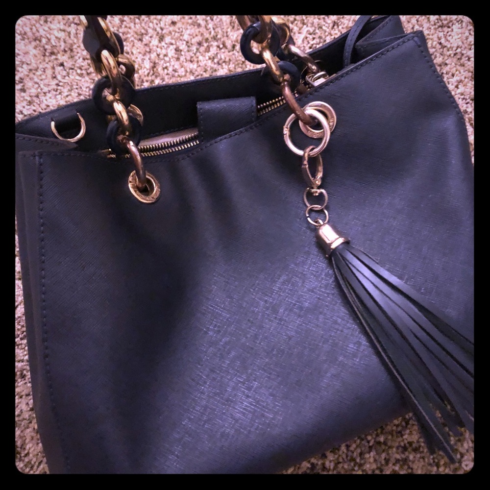 Navy Michael Kors day purse